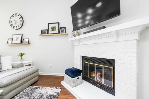 Wat zijn de beste tips voor het stylen van boekenplanken in je woonkamer?